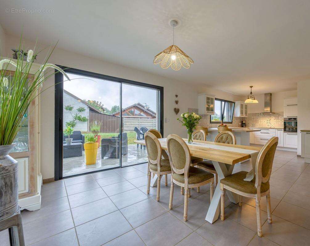 Maison à MENTHONNEX-SOUS-CLERMONT