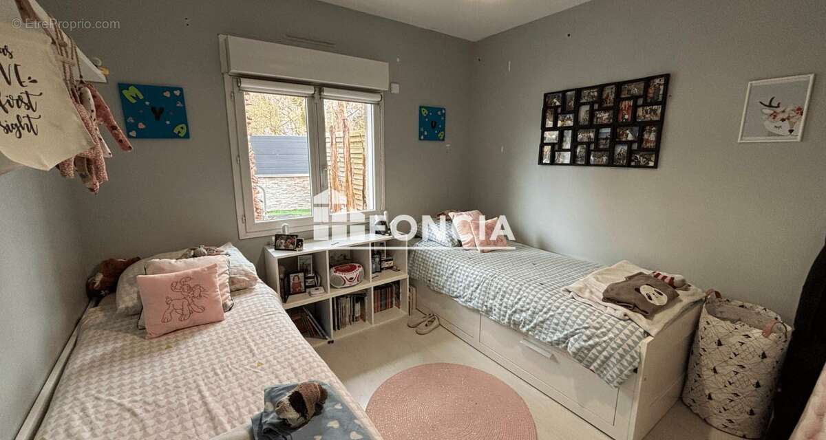 Maison à LA VILLE-AUX-DAMES