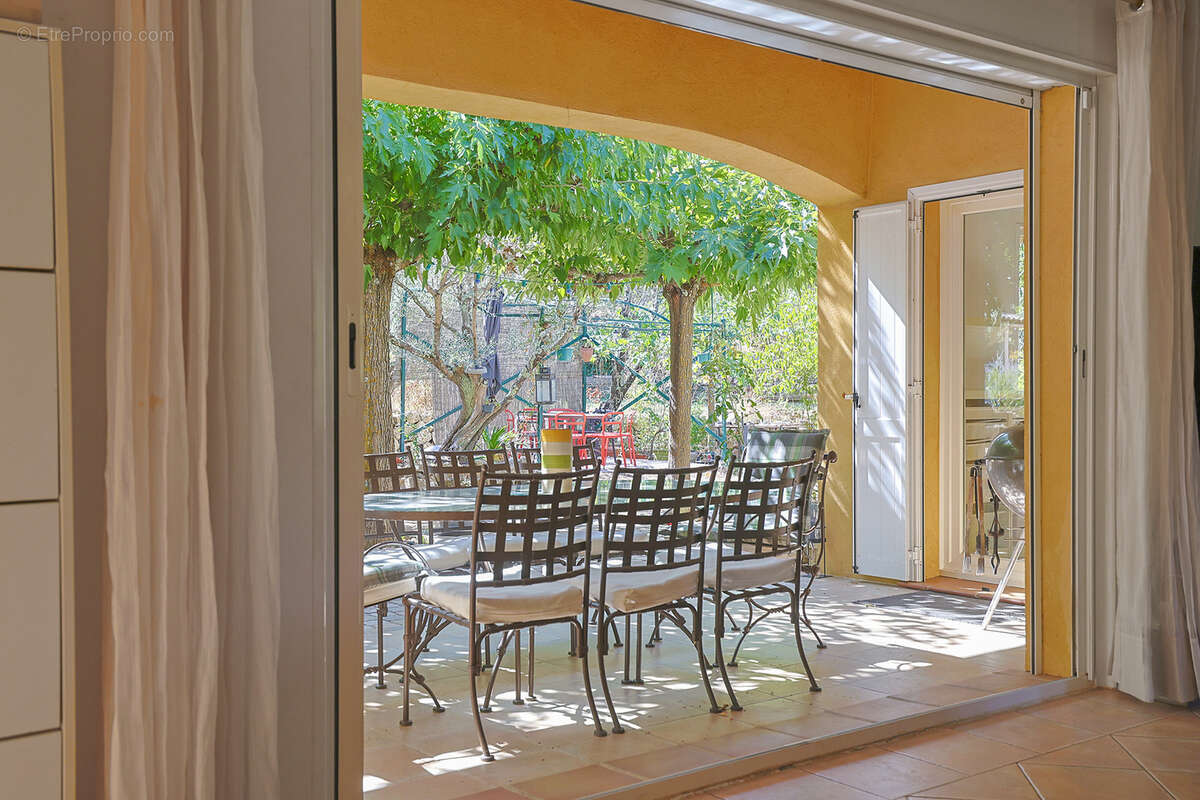 Maison à SOLLIES-TOUCAS