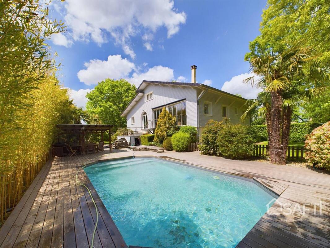 Photo 1 - Maison à SAINT-MEDARD-EN-JALLES