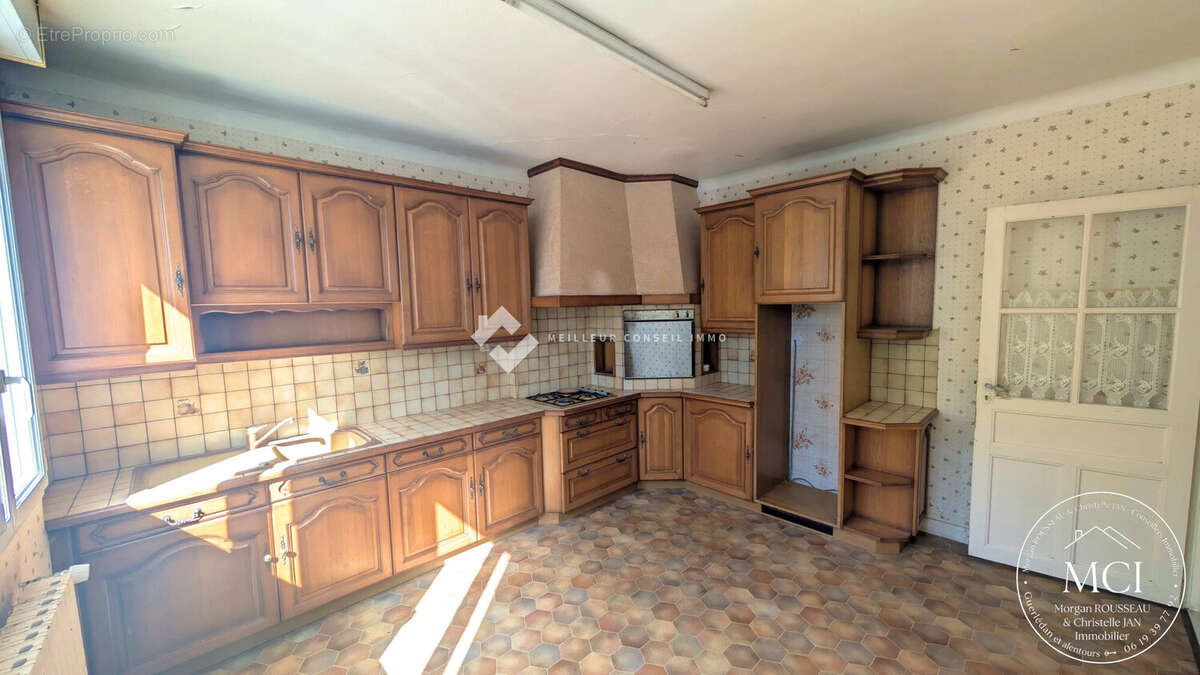 Maison 134 m² à Caurel  - photo 3