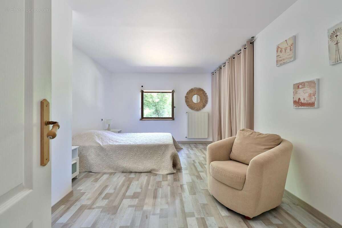 Photo 8 - Maison à BOURGOIN-JALLIEU