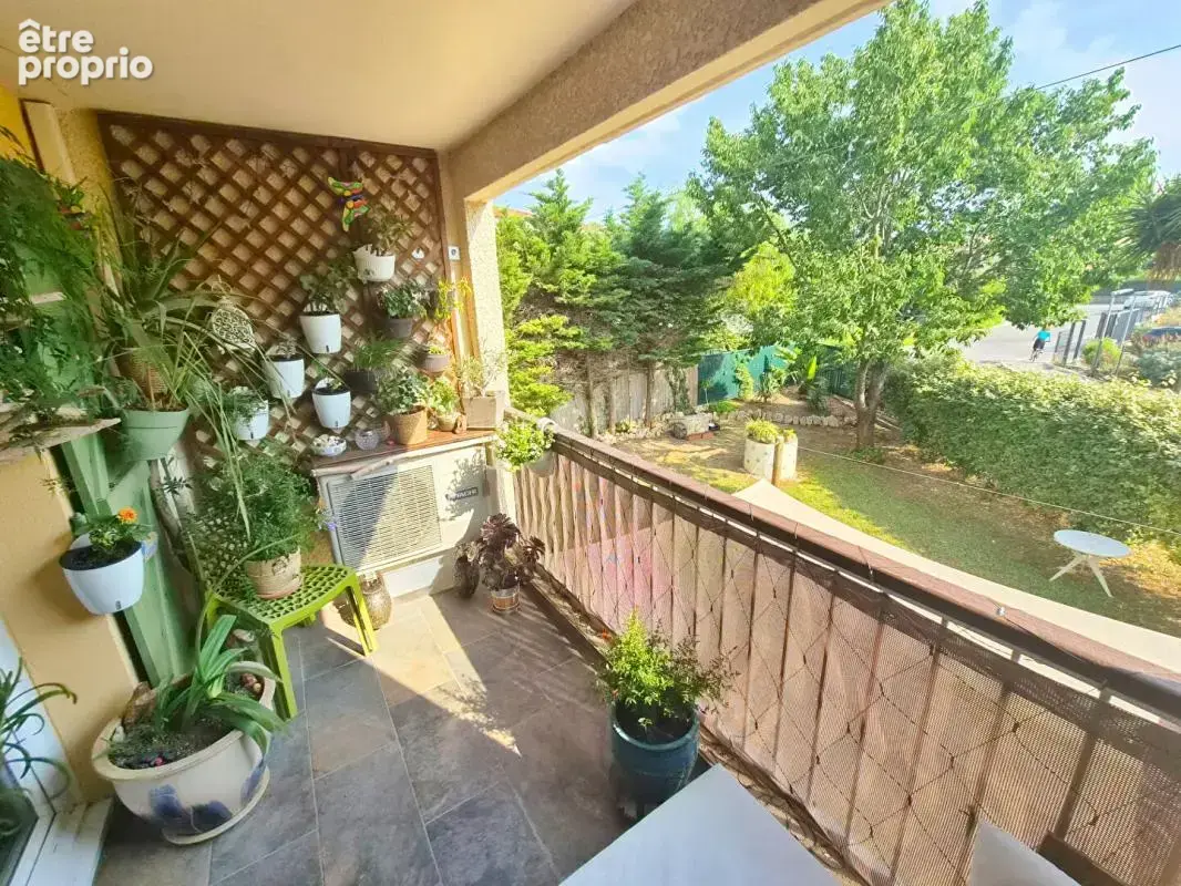 Appartement à SIX-FOURS-LES-PLAGES