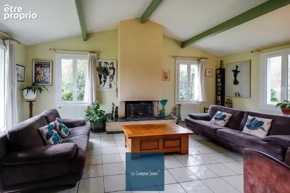 Maison familiale de plain-pied avec grand jardin sur SAINT-LOUBES - photo 3