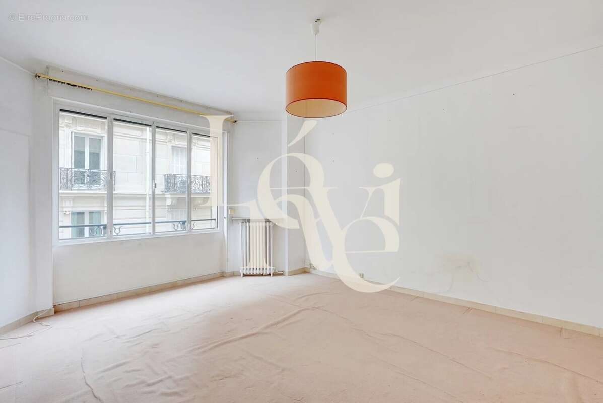 Appartement à PARIS-6E