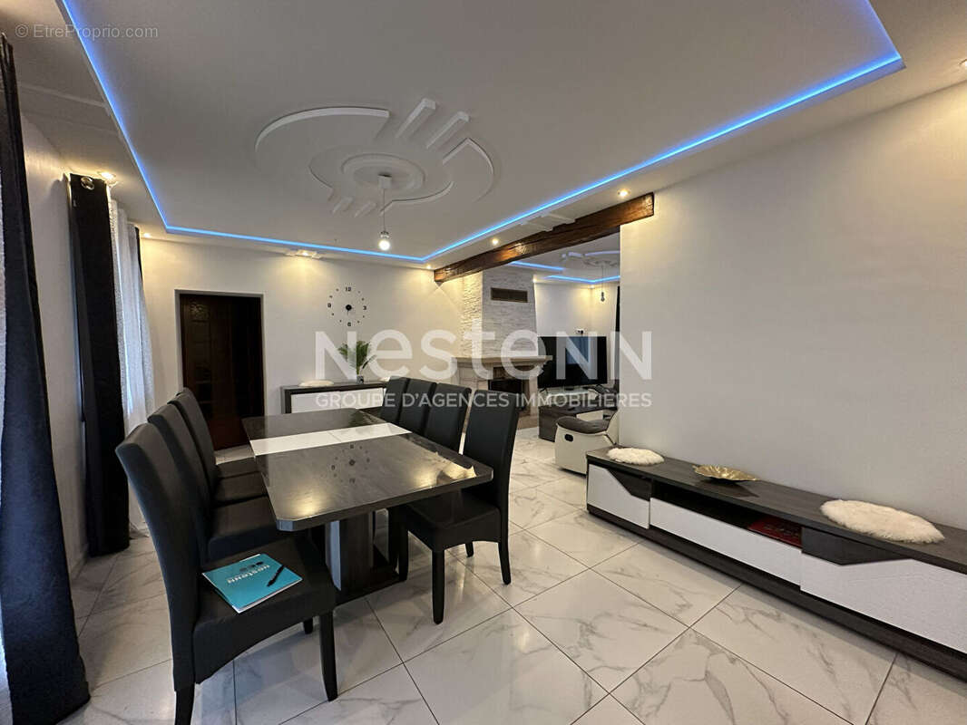 Maison à LA CHAPELLE-VENDOMOISE