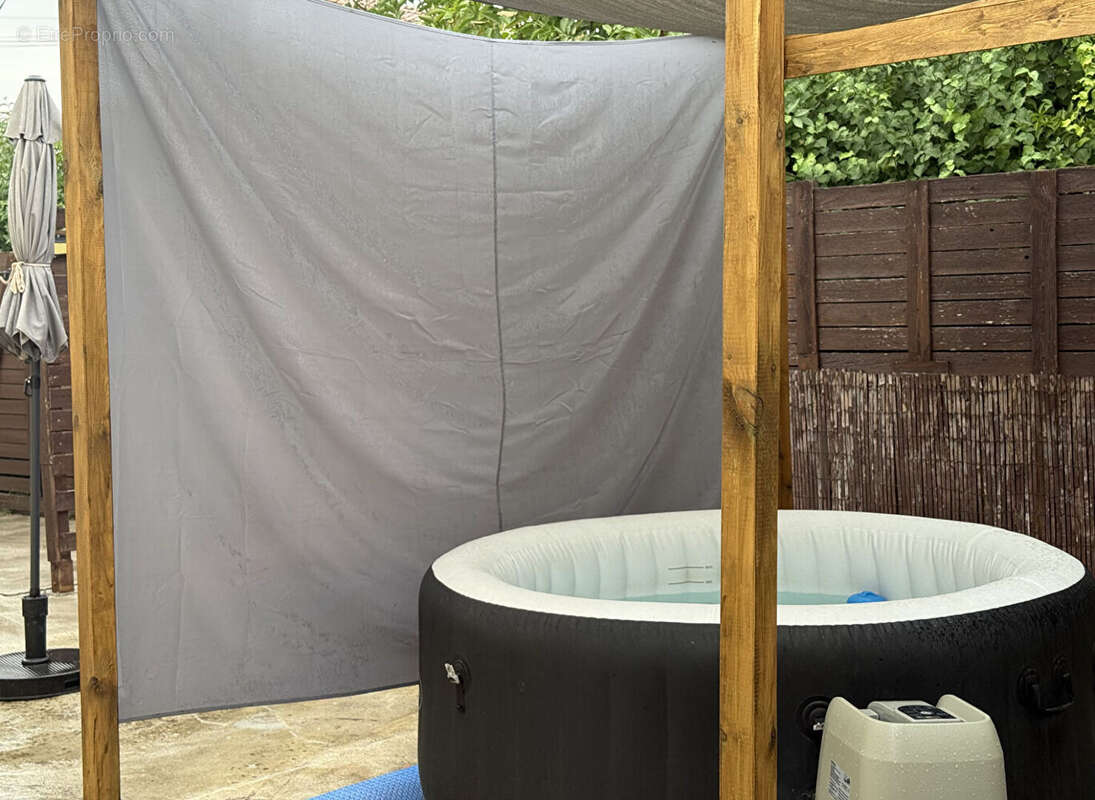 Maison à VAISON-LA-ROMAINE