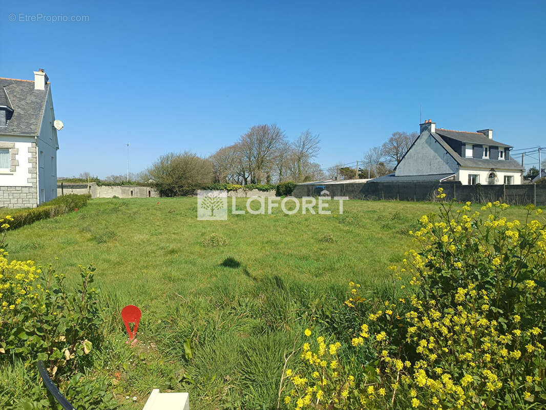 Terrain à PLOUMILLIAU