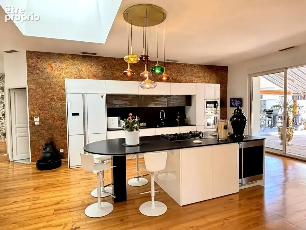 Appartement 338 m² à Saint-Martin-D'heres  - photo 8