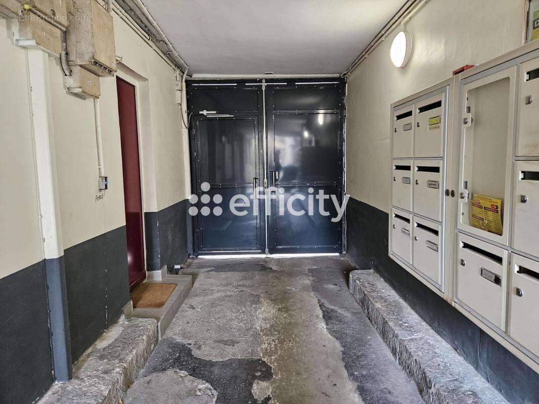 Appartement à AUBERVILLIERS