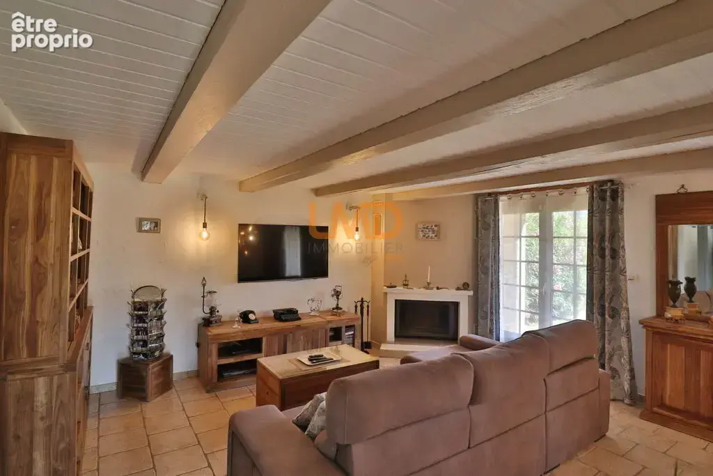 Maison de charme 4 chambres Terrain 2000m2 Piscine Calme Plein S - photo 12