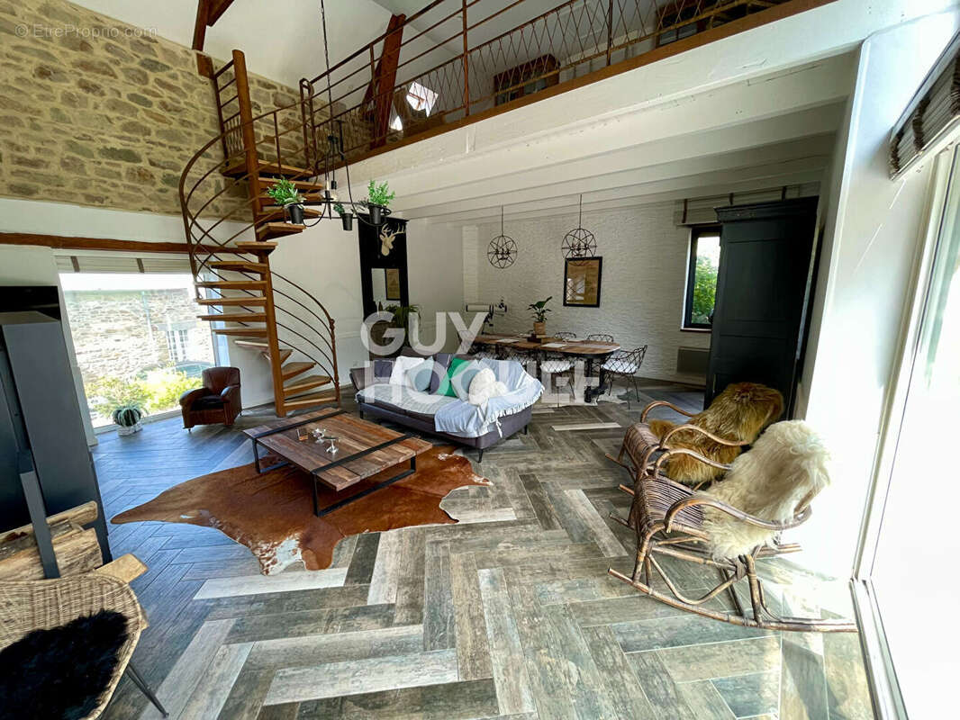 Maison à DOL-DE-BRETAGNE