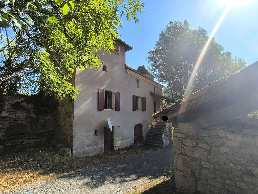 Maison à CAPDENAC-GARE