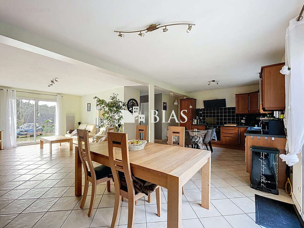 Maison à LA NEUVILLE-DU-BOSC