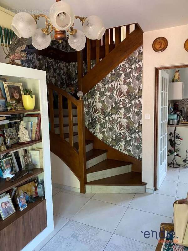 Maison 209 m² à Dompierre-Sur-Besbre  - photo 10