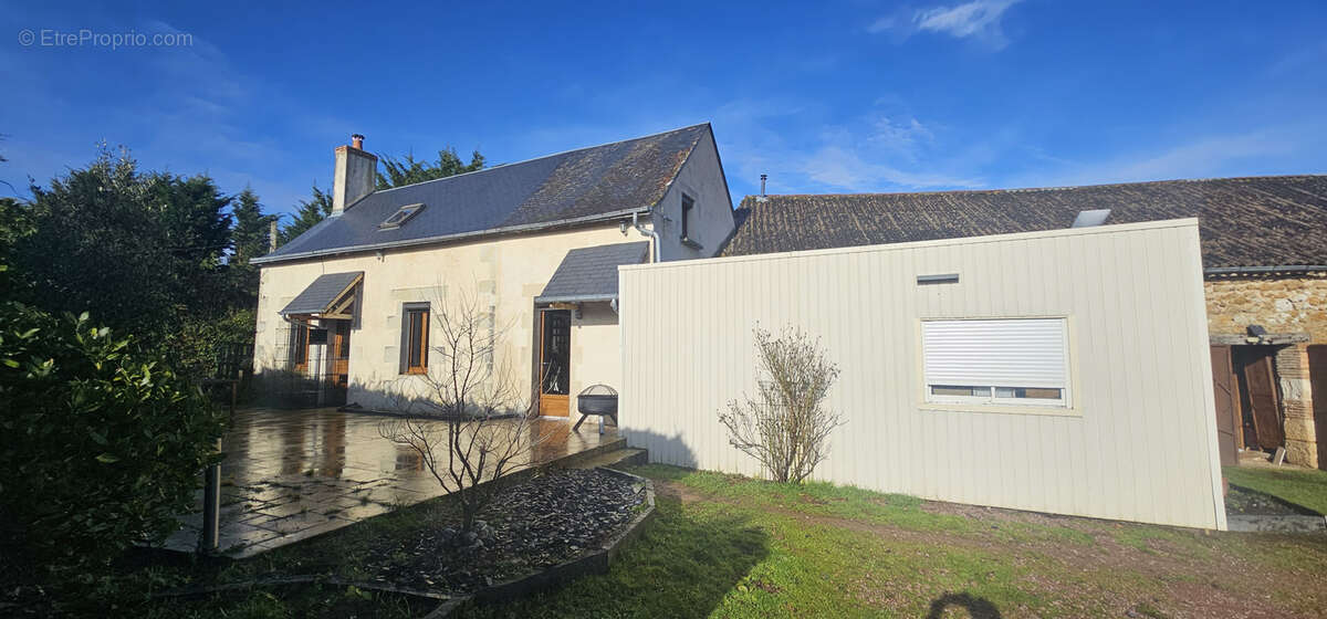 Maison à SAINT-LAURENT-DE-LIN