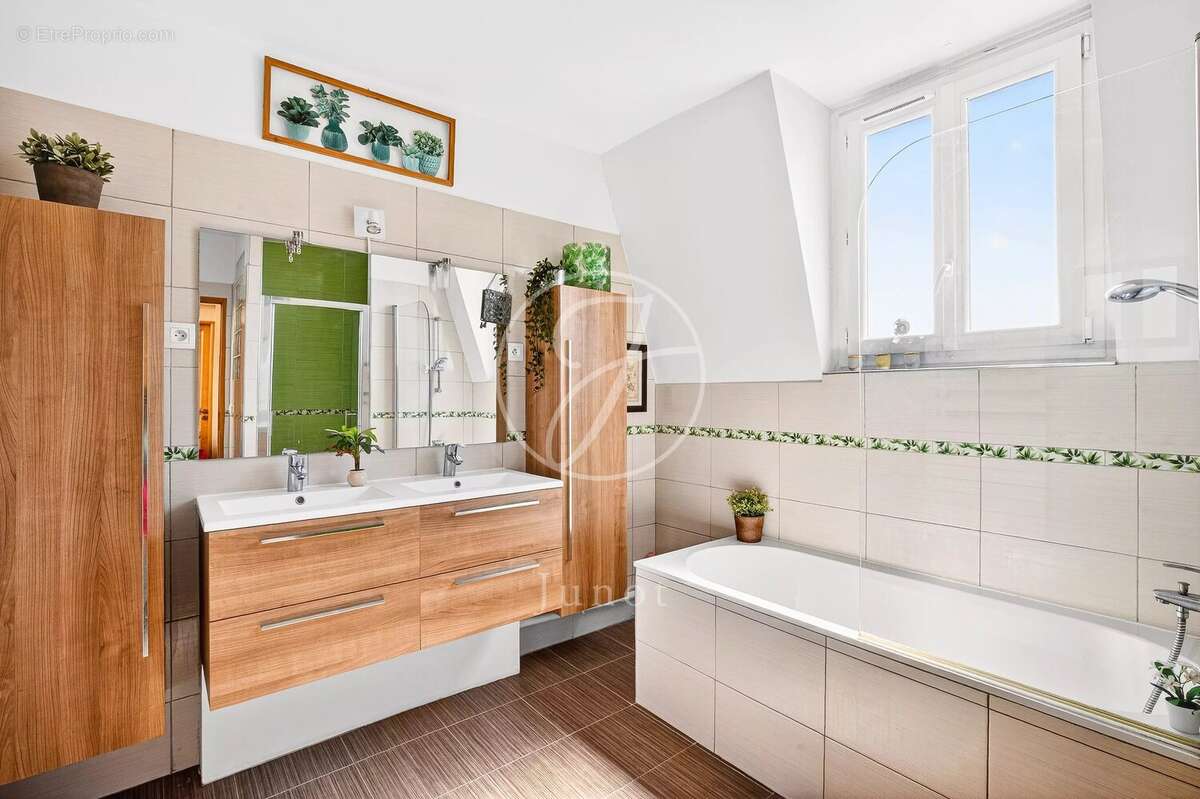 Maison à SAINT-CLOUD