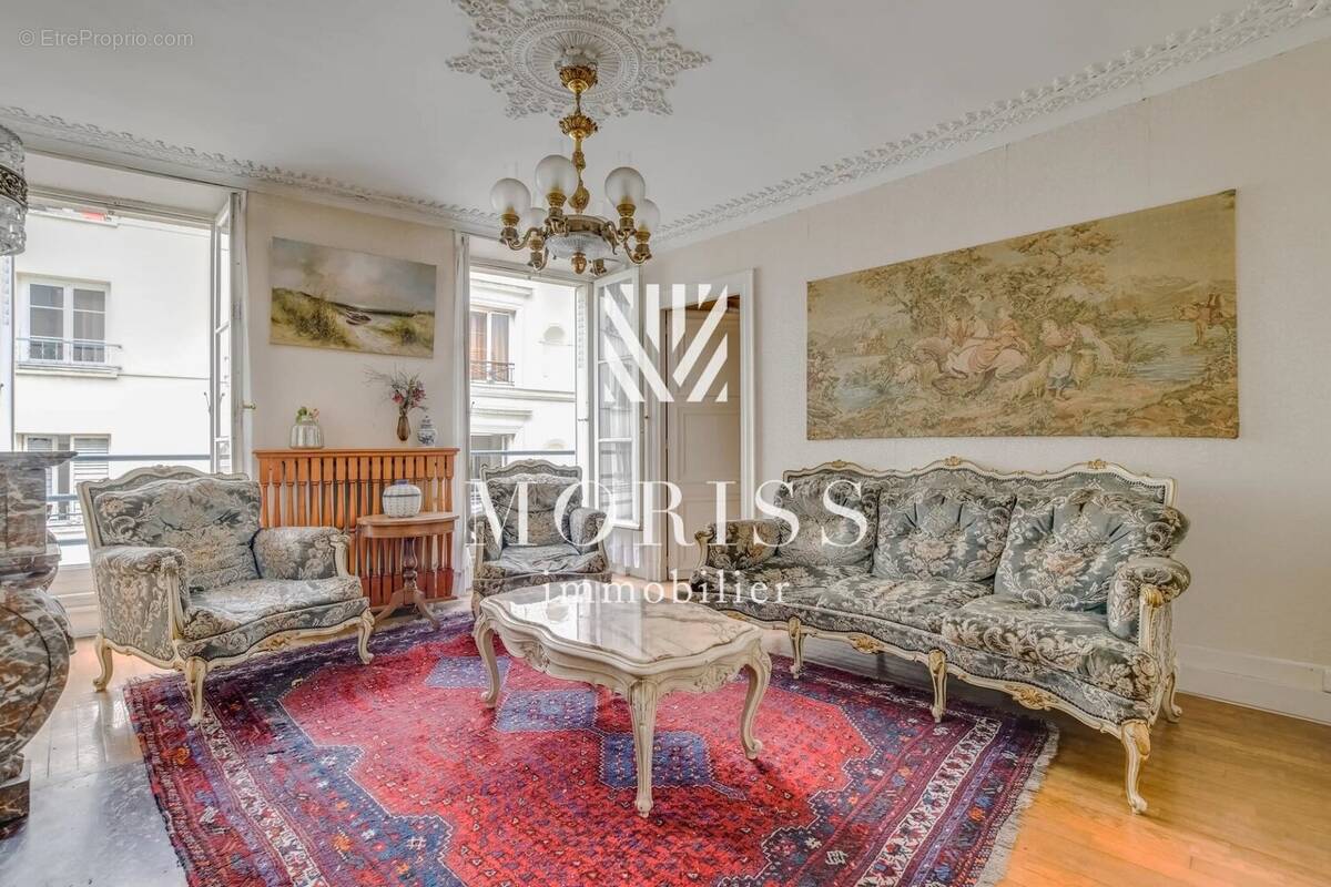 Appartement à PARIS-17E