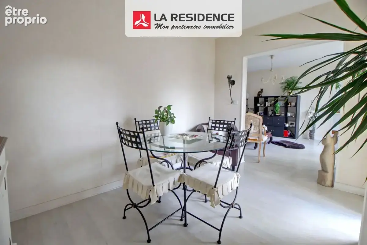 Appartement 79 m² à Velizy-Villacoublay  - photo 5