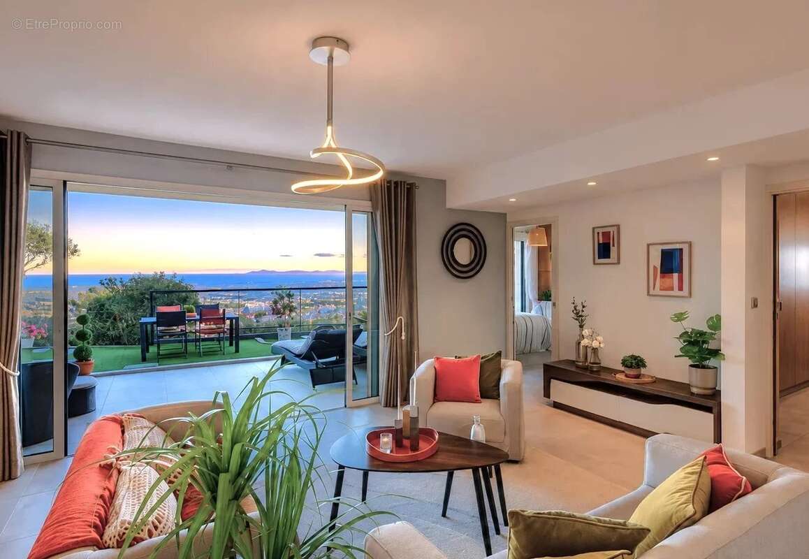 Appartement à HYERES