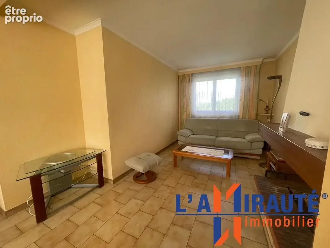 Maison  5 pièce(s) - photo 2