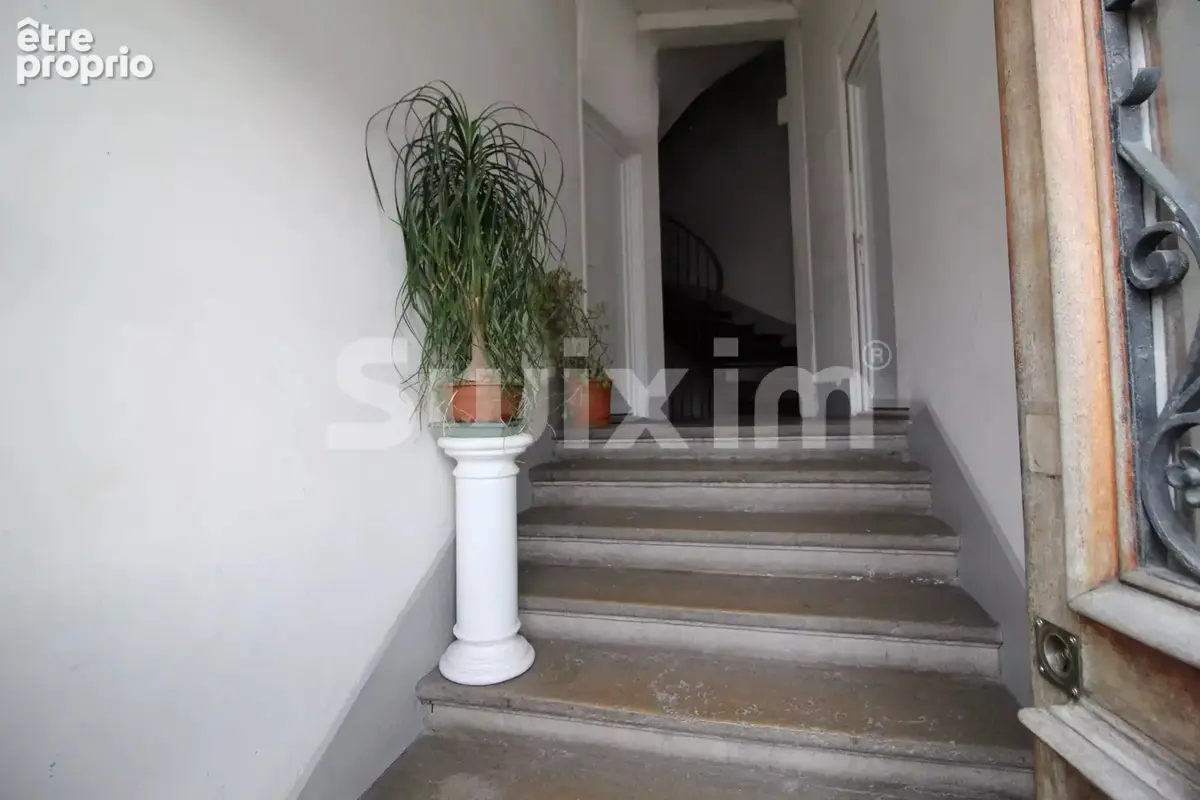 Aix centre - immeuble de 5 appartements - photo 2