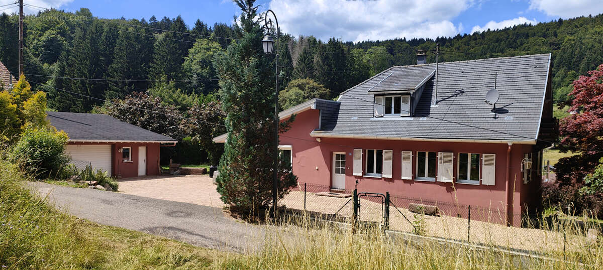 Charmante maison à Grandfontaine, quartier très ensoleillé sur les hauteurs, 135 m2, 10 ares de terrain. - photo 3