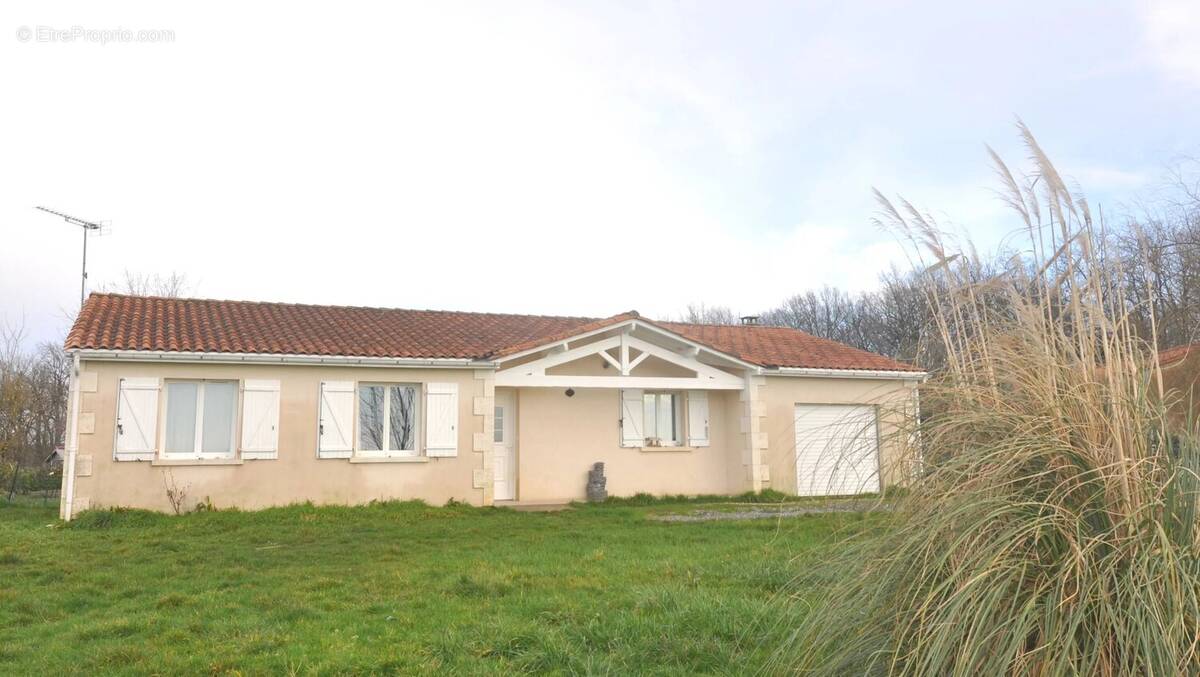 Maison à PILLAC