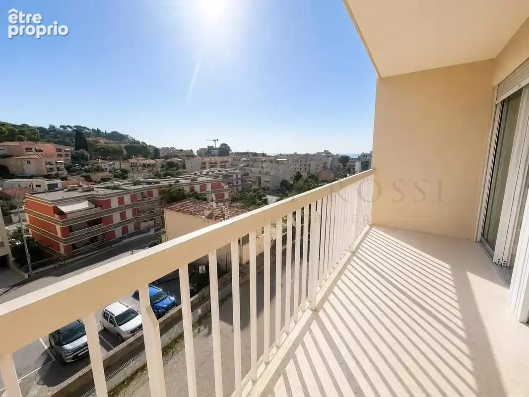 Appartement à ROQUEBRUNE-CAP-MARTIN