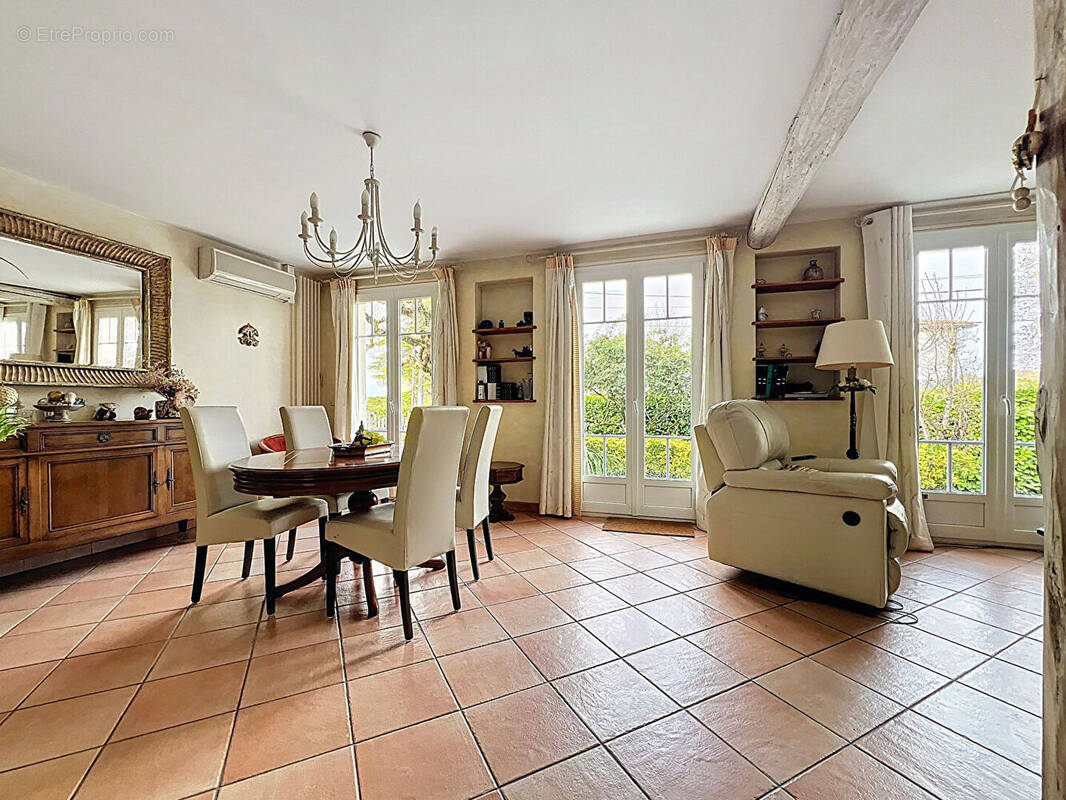Maison à ESCALQUENS