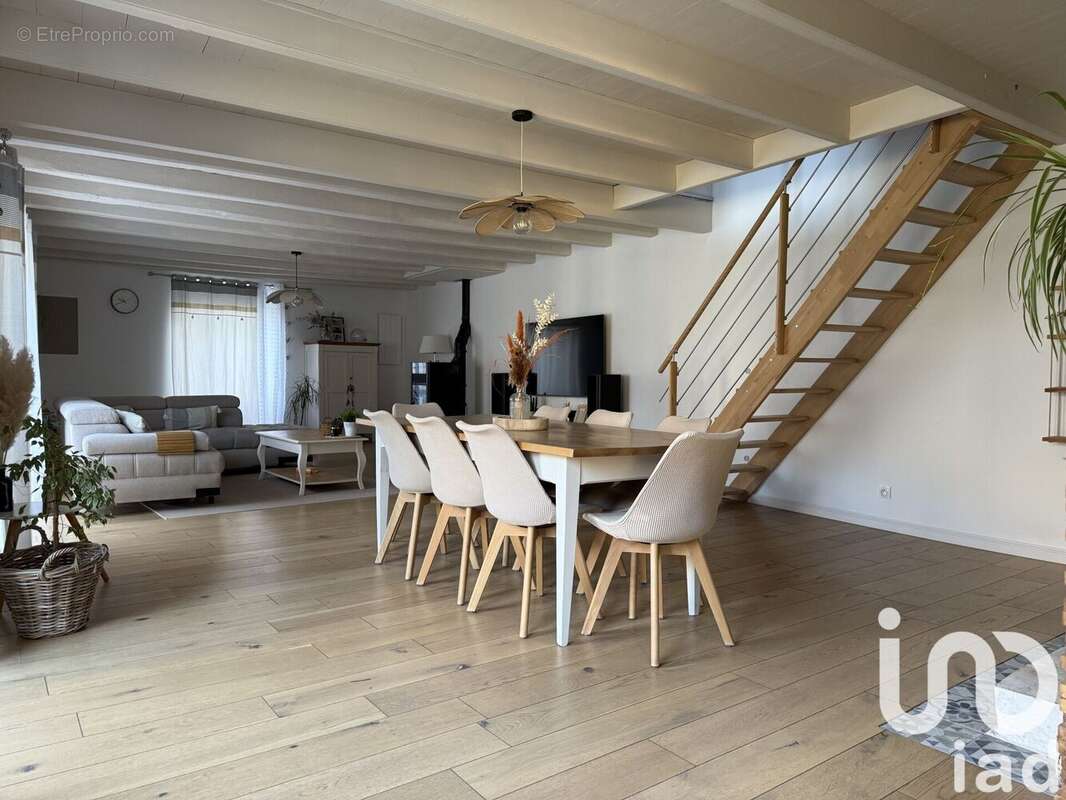 Photo 4 - Maison à MAUZE-SUR-LE-MIGNON