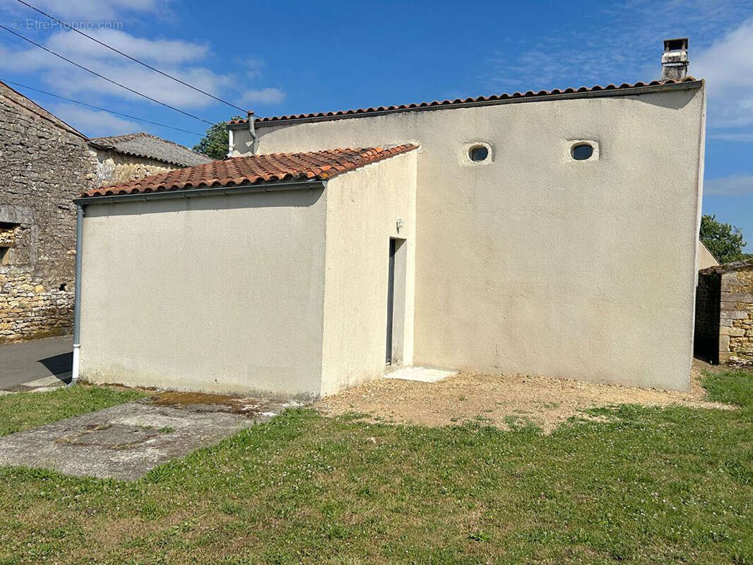 Maison à RIOUX