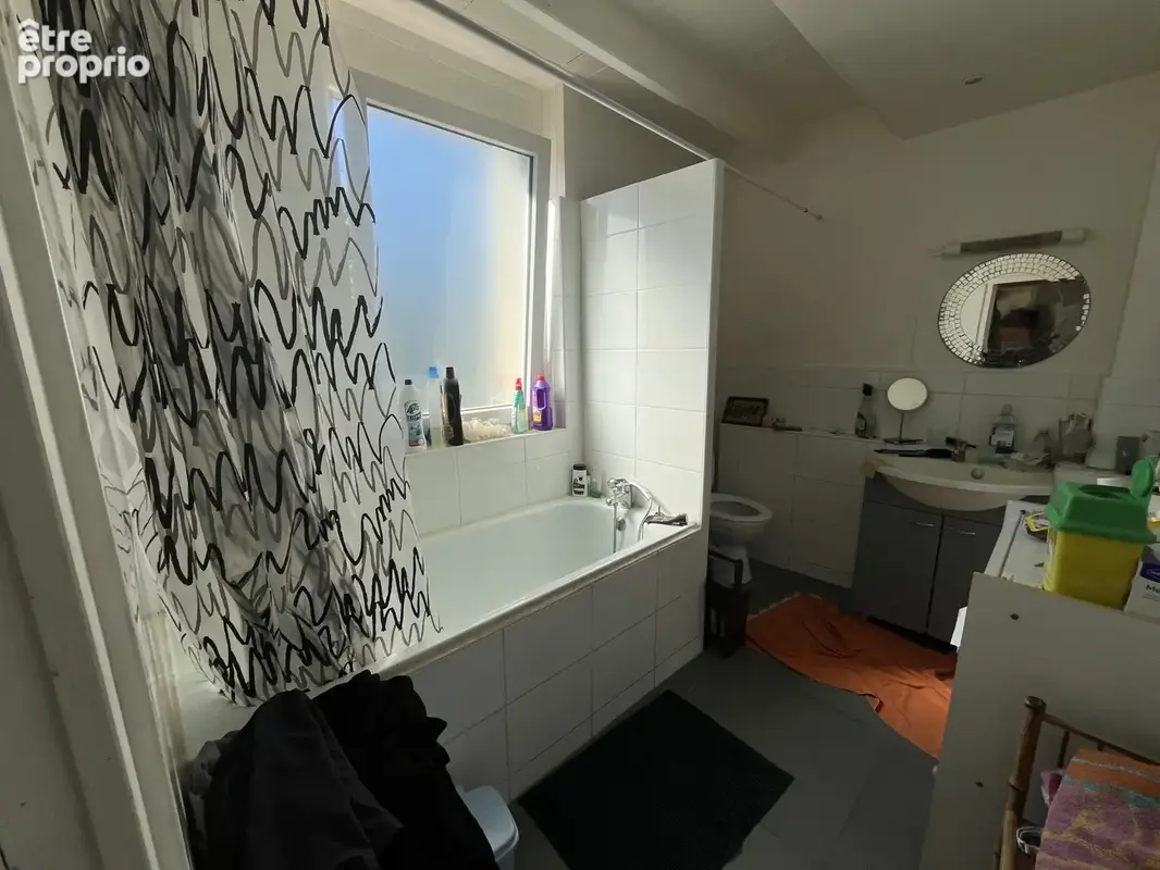 Appartement 63 m² à Saint-Genest-Lerpt  - photo 6