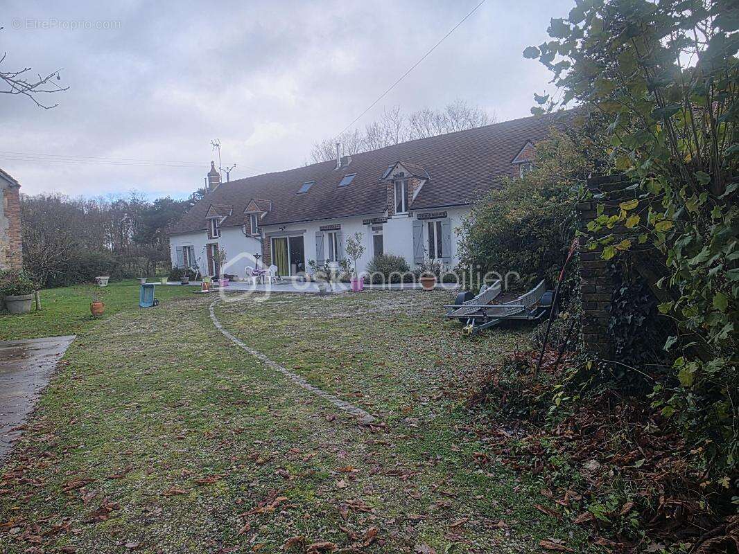 Maison à COURTEMAUX