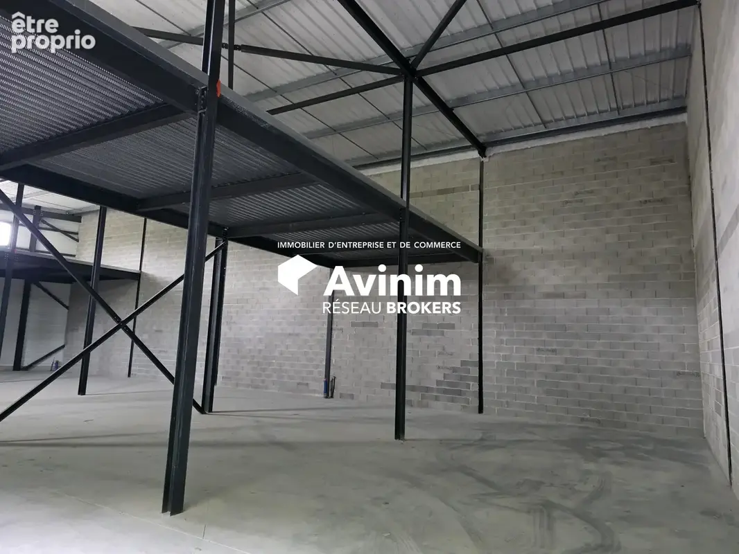 Commerce 213 m² à vendre à Lunel (34400) - photo 2