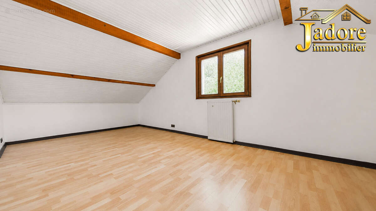 Grande maison familiale secteur calme - photo 23