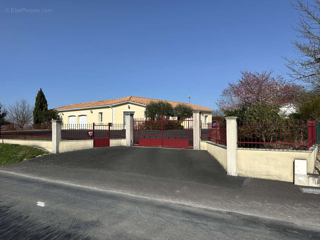 Maison à ROUILLAC