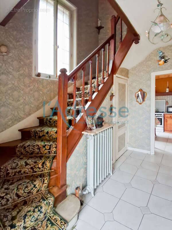 Maison à SURESNES