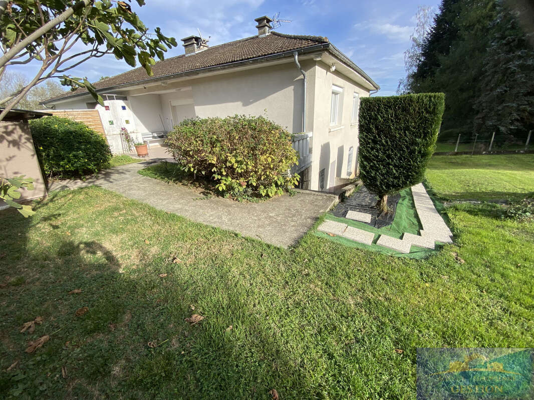 Maison avec 3 appartements - photo 17