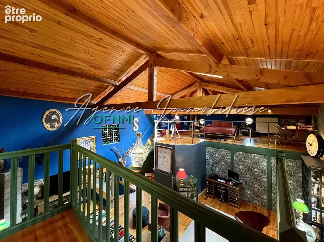 Valfleury, authentique maison de famille, charme et contemporain, une réalisation décorateur. - photo 10