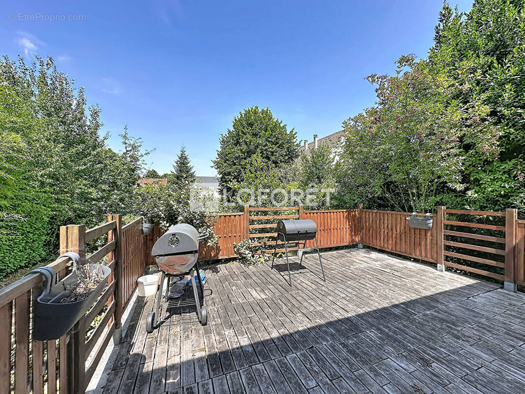 Photo Maison à Montfermeil au prix de 367 000€