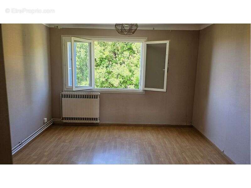Appartement à LA VALETTE-DU-VAR