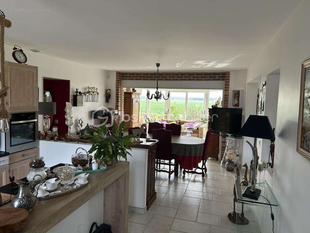 Maison spacieuse et lumineuse de 145m² avec terrasse agréable - photo 11