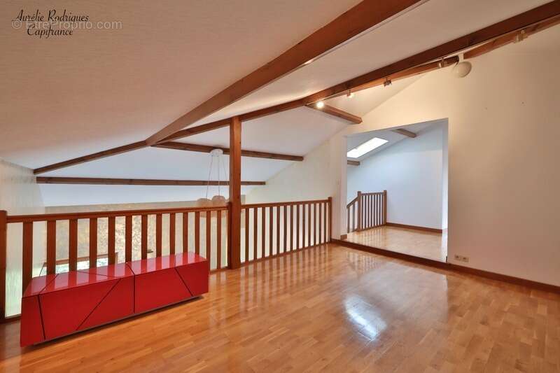 Maison à SAINT-CYR-SUR-MENTHON