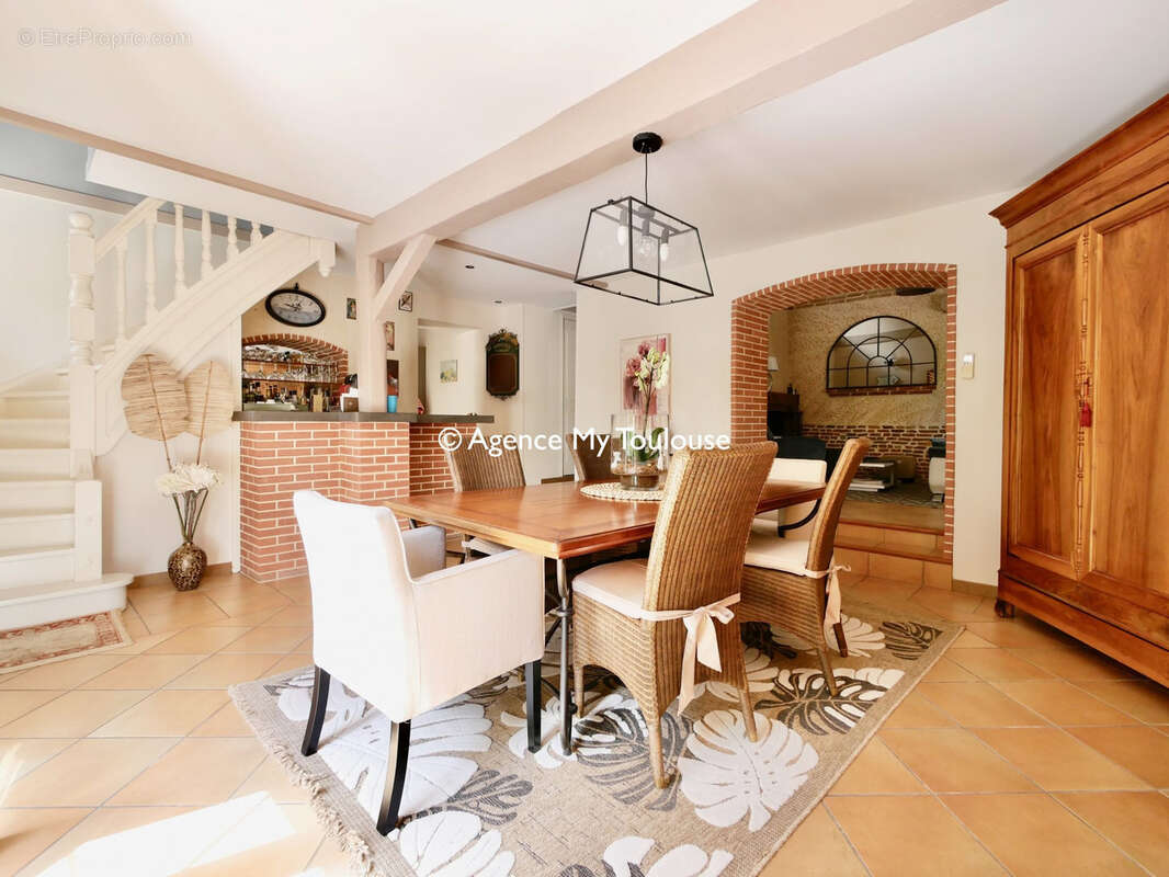 Montastruc-la-Conseillère, maison de charme T4/5 de 141m2 sur une vaste parcelle - photo 5