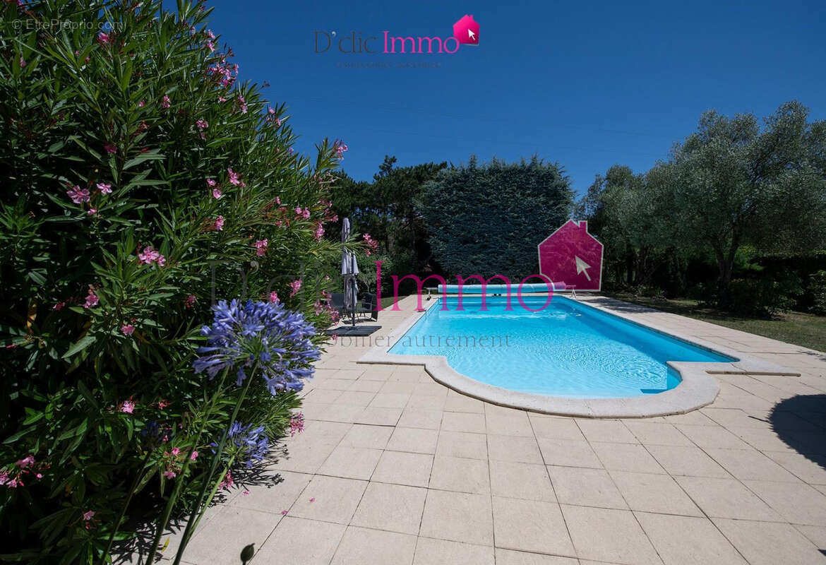Soullans - Proche centre ville -  Maison avec piscine 4 chambres + un bureau. - photo 12