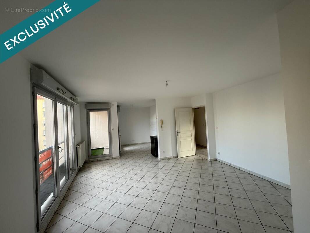 Photo 1 - Appartement à VILLEURBANNE