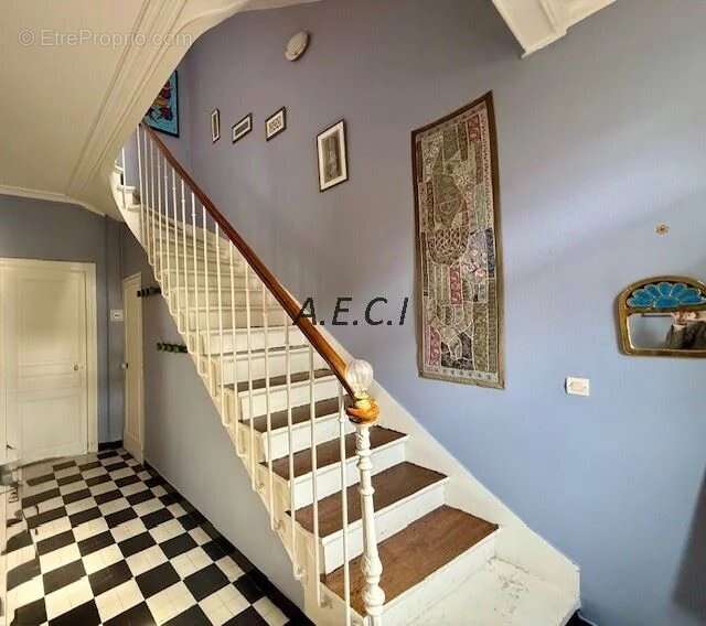 Maison à ASNIERES-SUR-SEINE