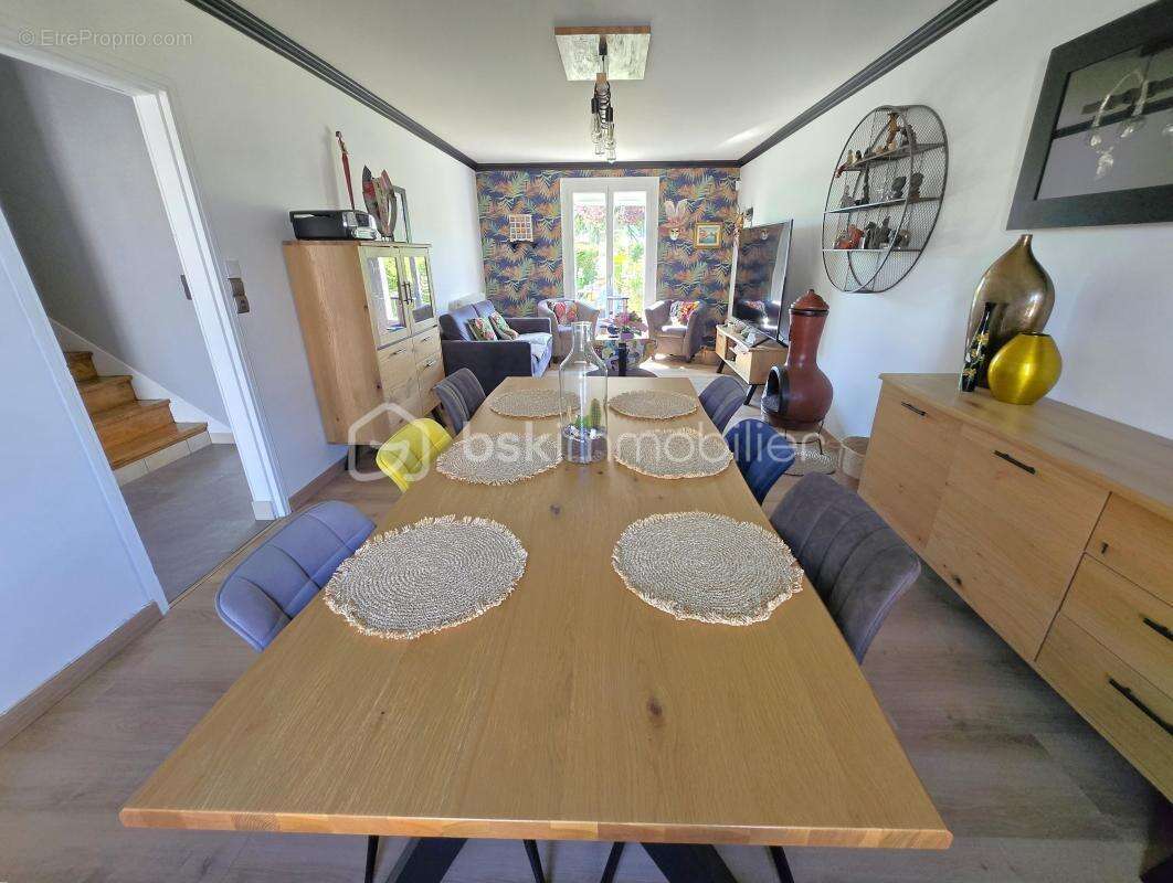 Maison à LANVALLAY
