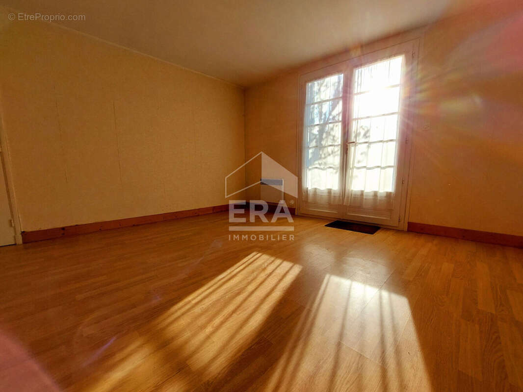 Appartement à BREUILLET